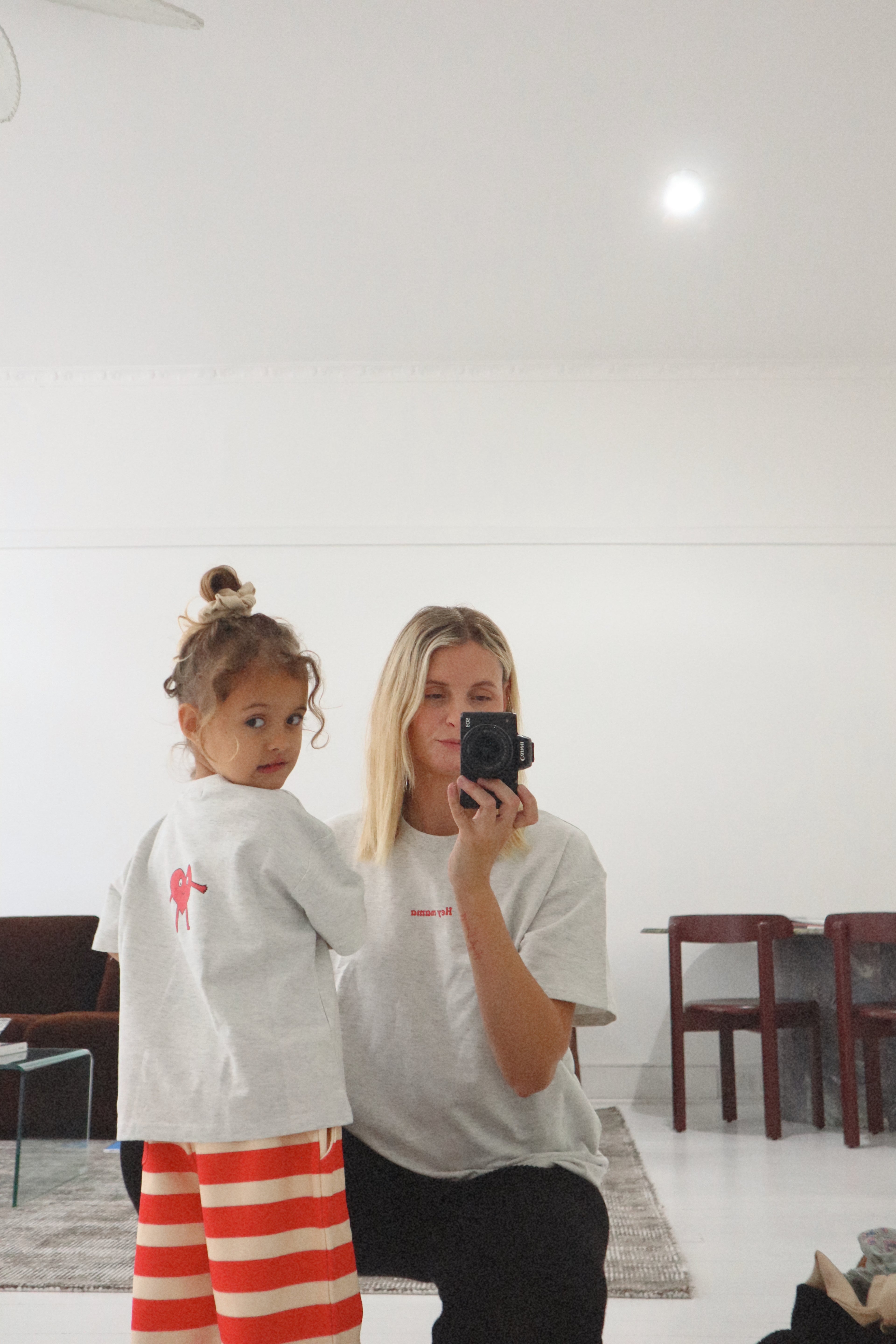 hey mama tee, mama tees, matching tshirts, matching outfits with mum
